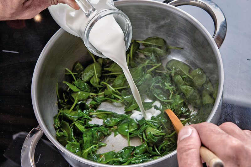 dorada en costra de sal con salsa verde, receta, Martín Berasategui, xlsemanal (1)